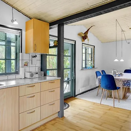 3 Bedroom Cozy In Dannemare