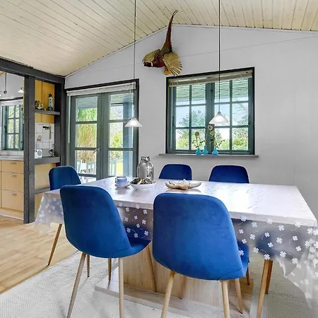 3 Bedroom Cozy In Dannemare