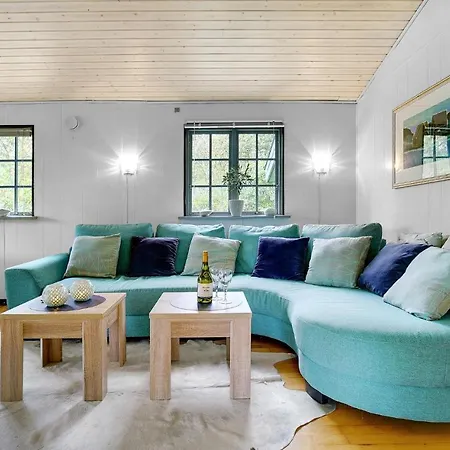 3 Bedroom Cozy In Ferienhaus *