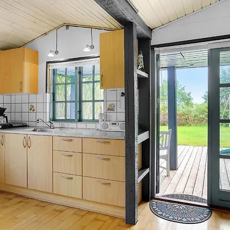 3 Bedroom Cozy In Dannemare